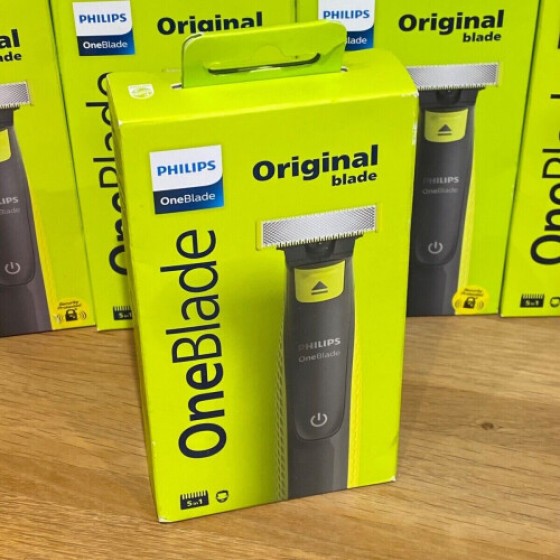 フィリップス OneBlade 5-in-1 グルーミングキット – 正規シェーバー/トリマー/ワイヤレスコーム